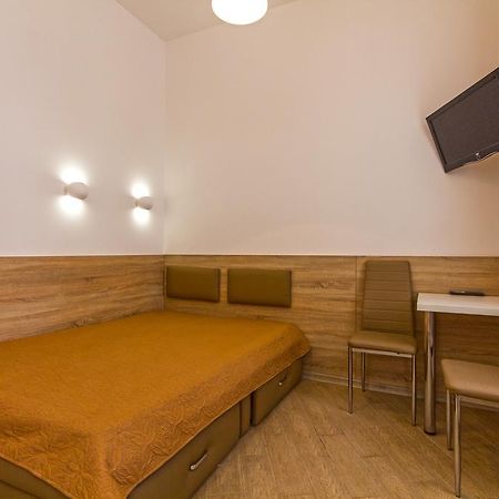 Mini Smart Apartments On Shpytalna 13- Economy Apartment Lemberg Exterior foto